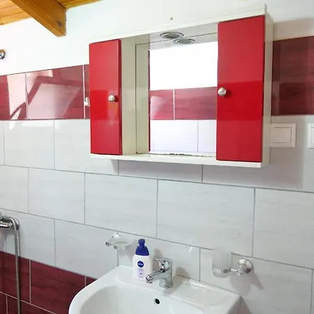 Apartment Pellumb *