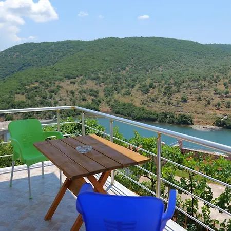 Pellumb Apartment