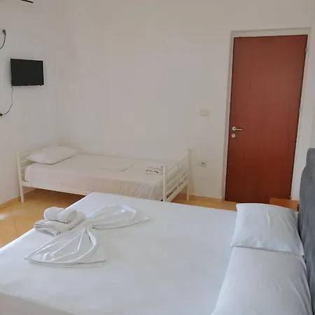 Pellumb * كساميل