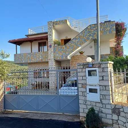 Pellumb * 卡萨米尔