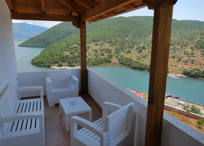 Pellumb * 卡萨米尔