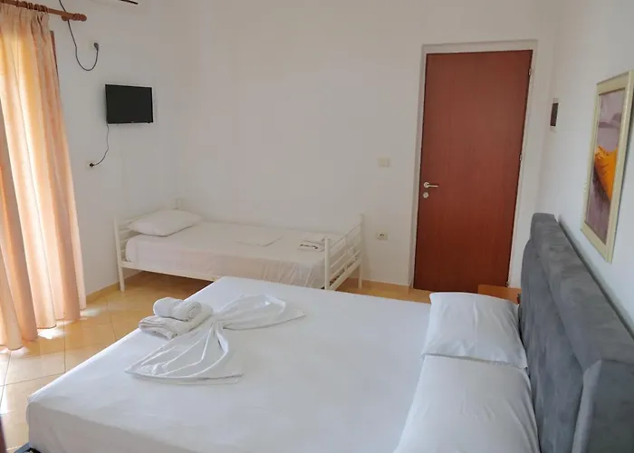 Pellumb * 卡萨米尔