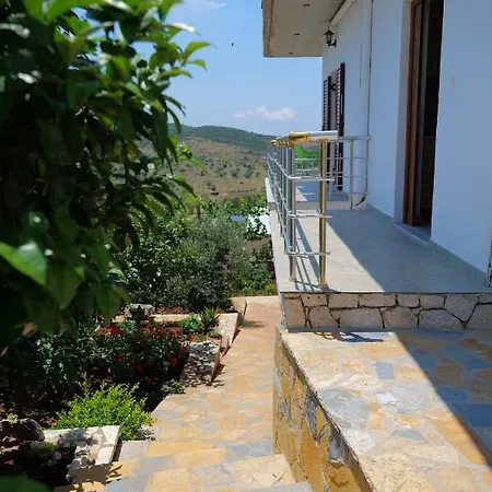 Pellumb קסאמיל