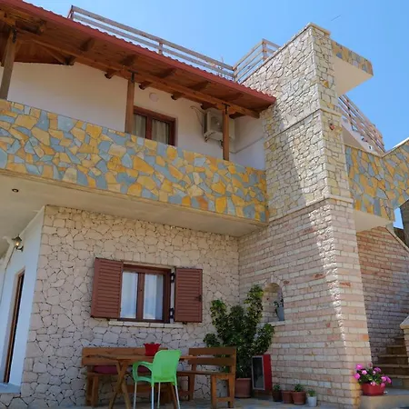 Pellumb Apartman Ksamil