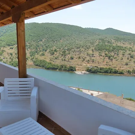 Pellumb Apartman Ksamil